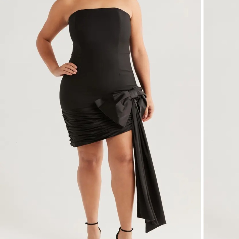 NWT Hutch Strapless Bow Minidress!